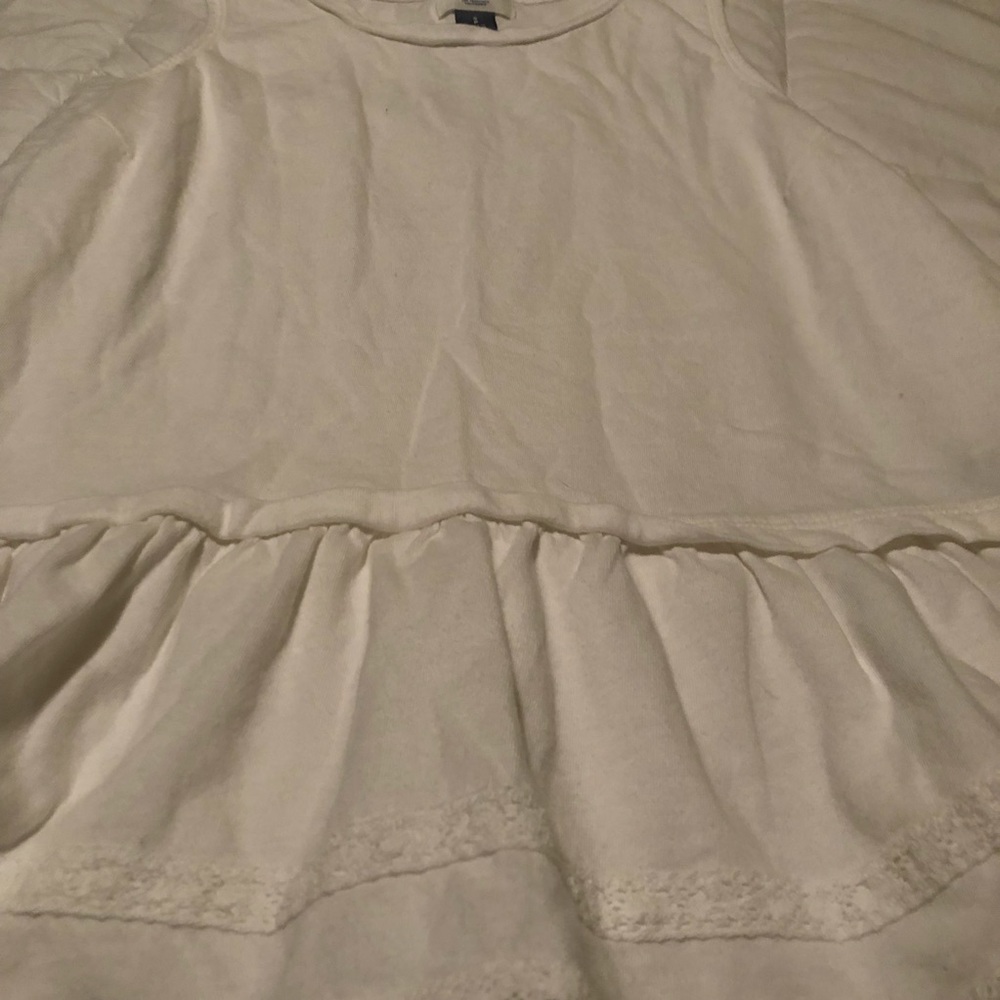 White muscle tee with puffy bottom